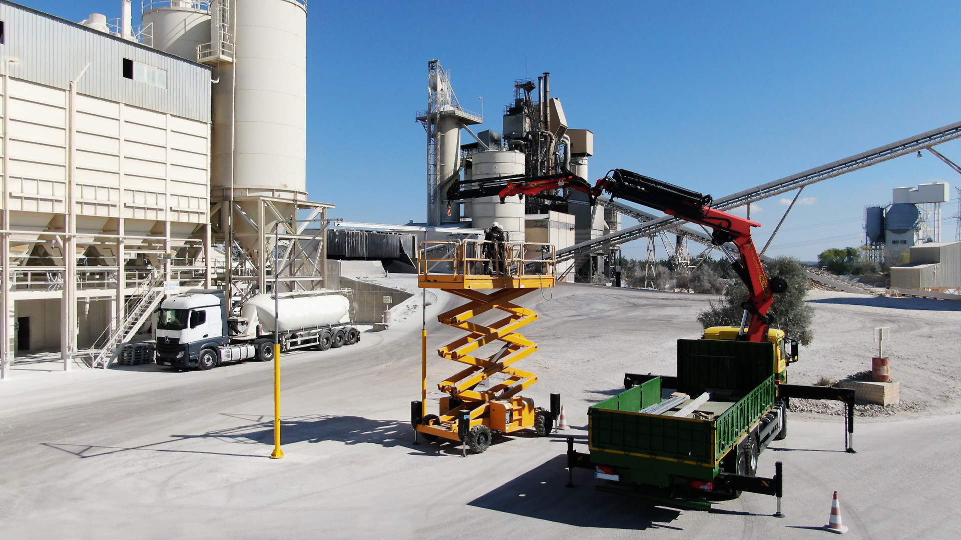 SafeAccess and Flexbow on a cement factory