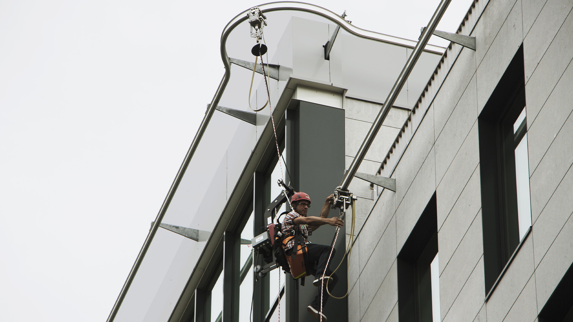 SafeAccess en RopeClimber Backpack op verschillende niveaus