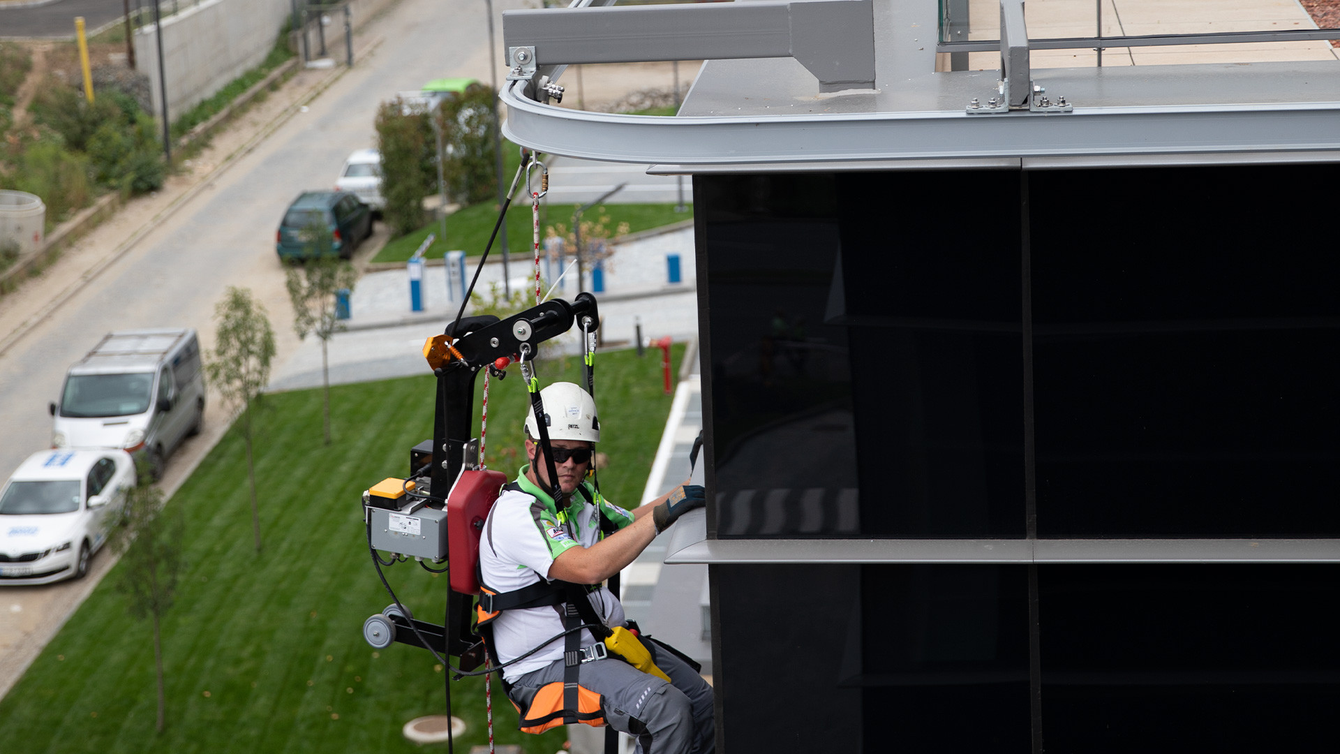 SafeAccess en RopeClimber voor gevelonderhoud