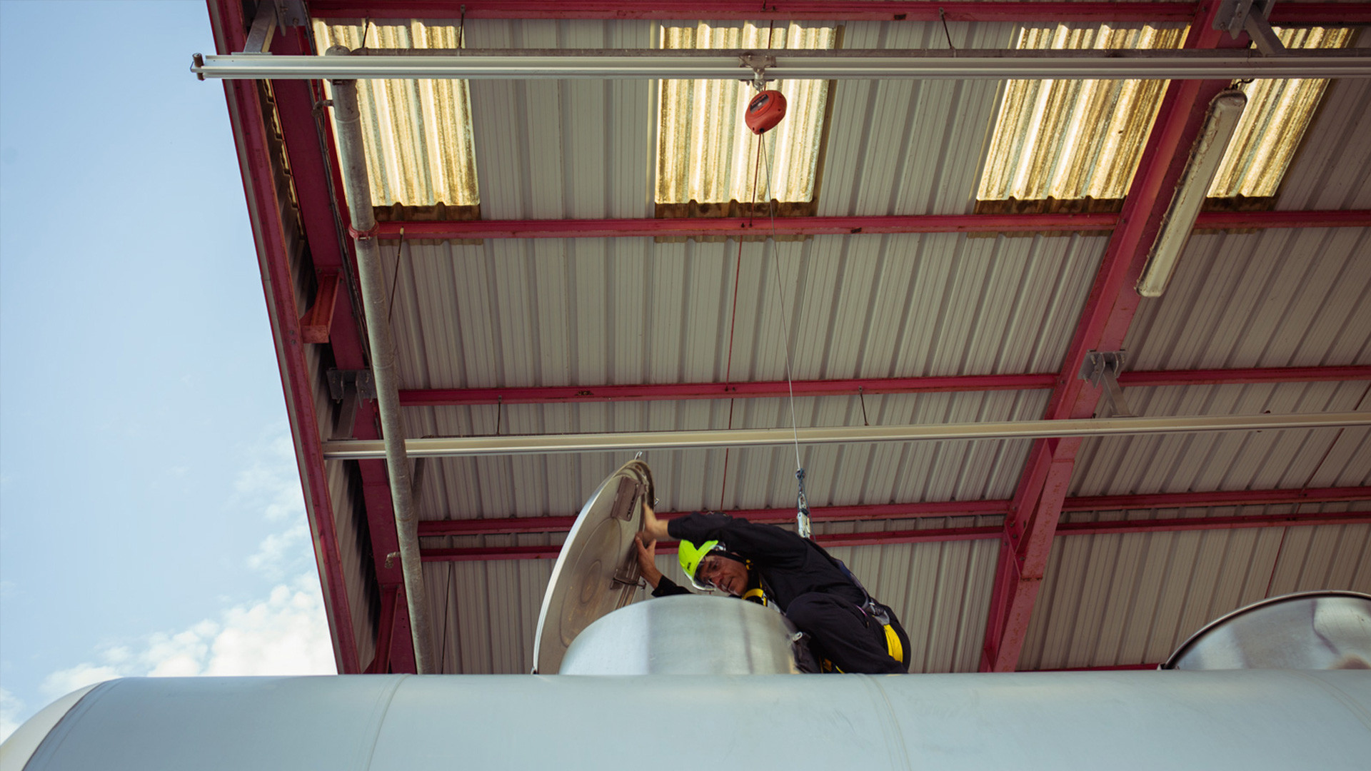 Securing truck loading works