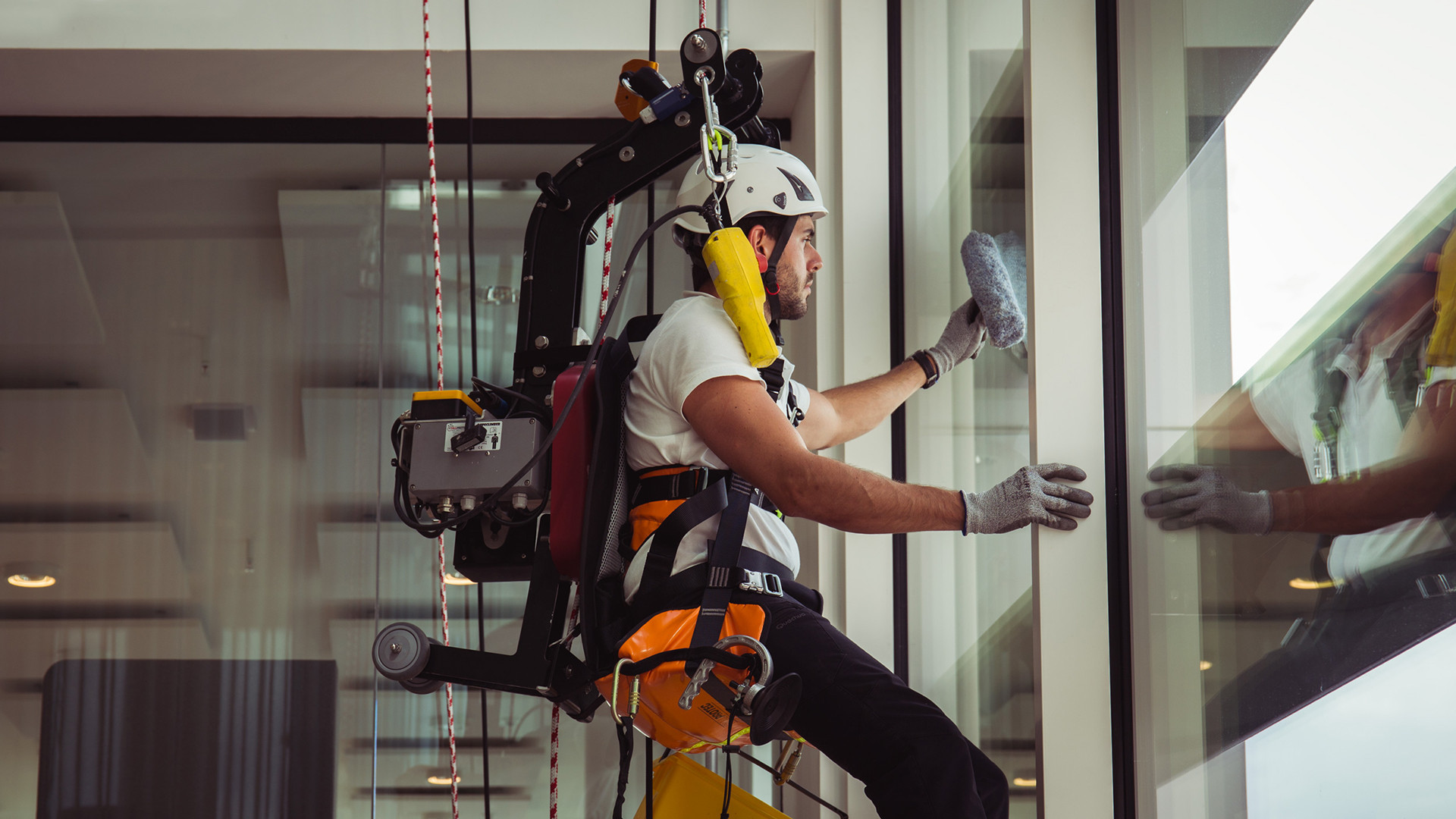 Easy facade cleaning in the town hall