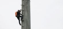 Vertical lifeline for access on telecom mast - Windhof, Luxembourg